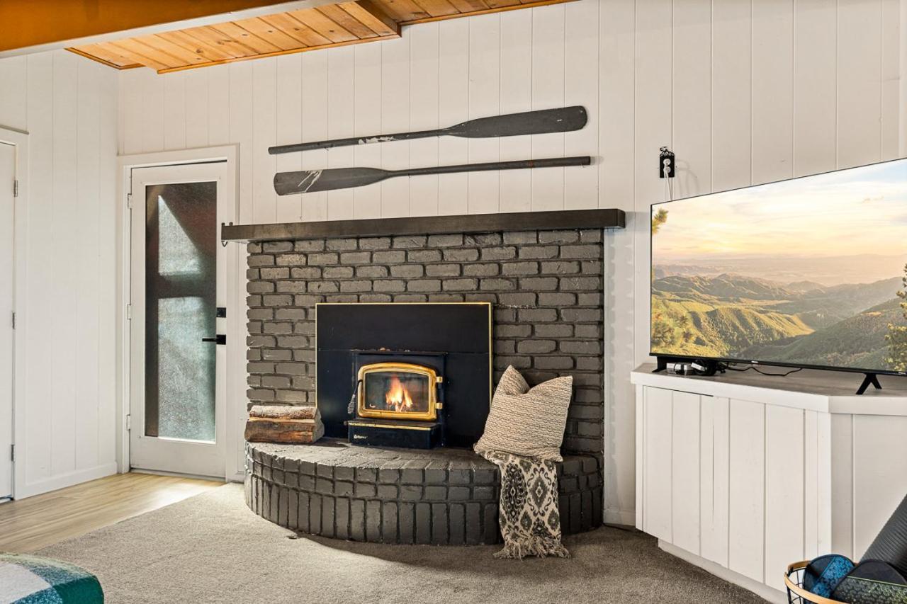 Romantic & Family Friendly Chalet In The Woods Лейк-Эрроухед Экстерьер фото